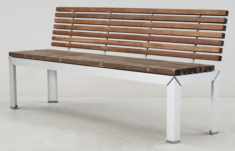 TRÄDGÅRDSBÄNK, Arnold Merckx, "Extremis", Formgiven 1998.