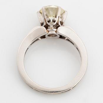 Brilliant cut diamond ring.