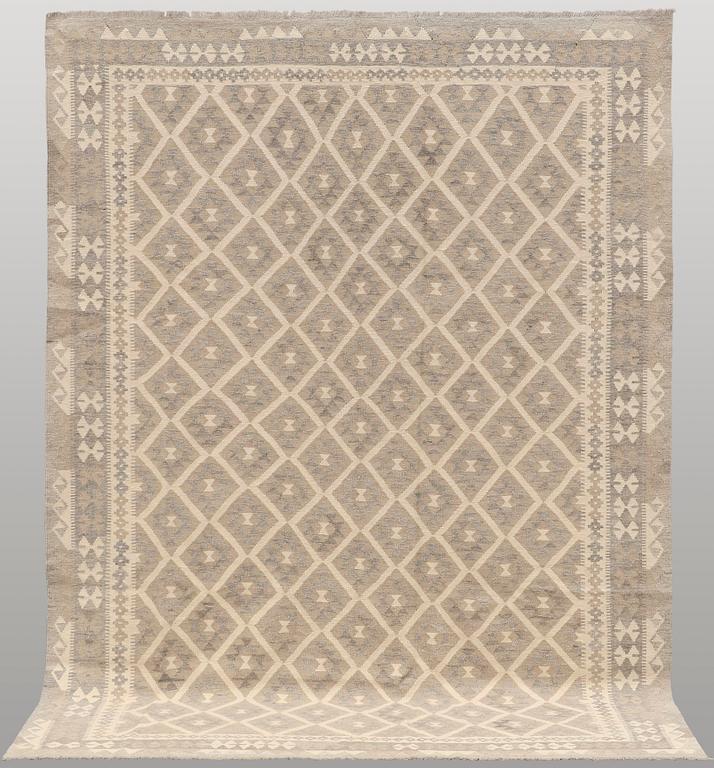 A carpet, Kilim, ca 295 x 211 cm.