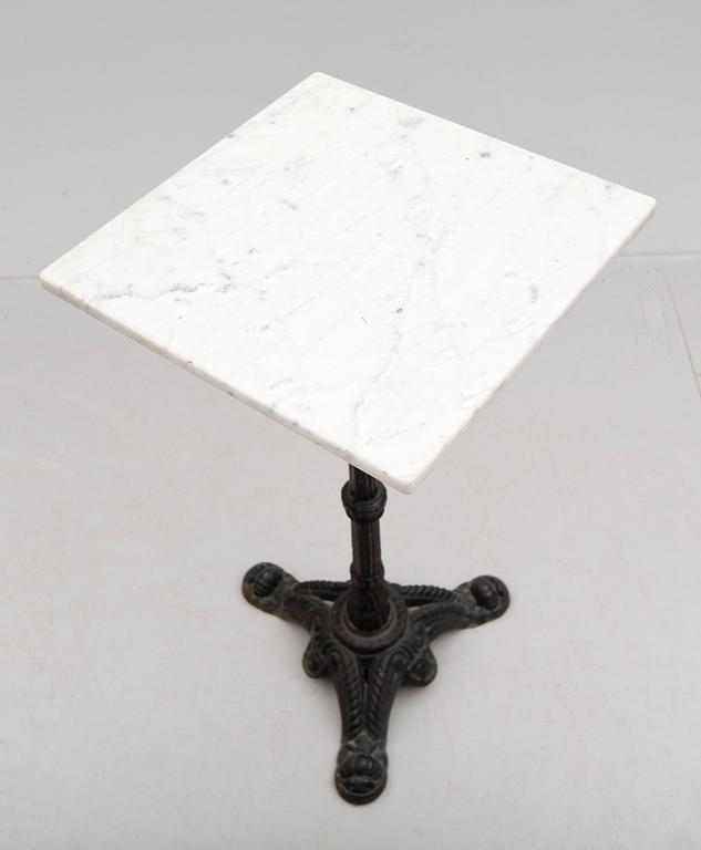 TRÄDGÅRDSBORD, gjutjärn, sent 1900-tal.