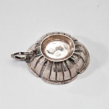 SUPKOPP, sk tscharka, silver, Moskva 1774, Ryssland. Vikt ca 31,5 g.