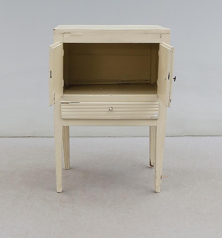 SÄNGBORD, gustavianskt, 1700-/1800-tal.