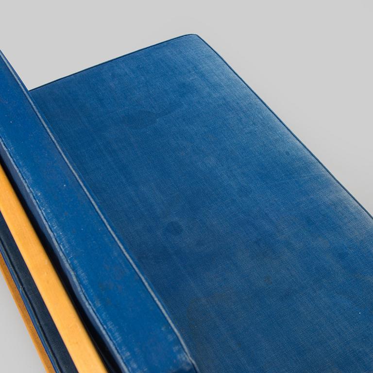 Soffbänk, modell E1295, design Arteks ritkontor, för O.Y Huonekalu-ja Rakennustyötehdas A.B. 1957.