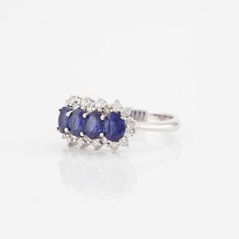 Ring, 18K white gold with sapphires and brilliant-cut diamonds.