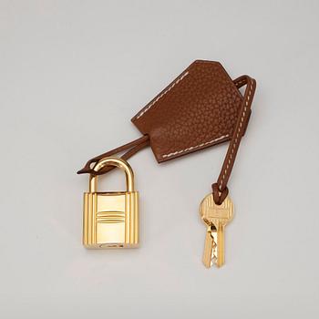 HERMÈS, a beige calf leather "JPG Shoulder Kelly".