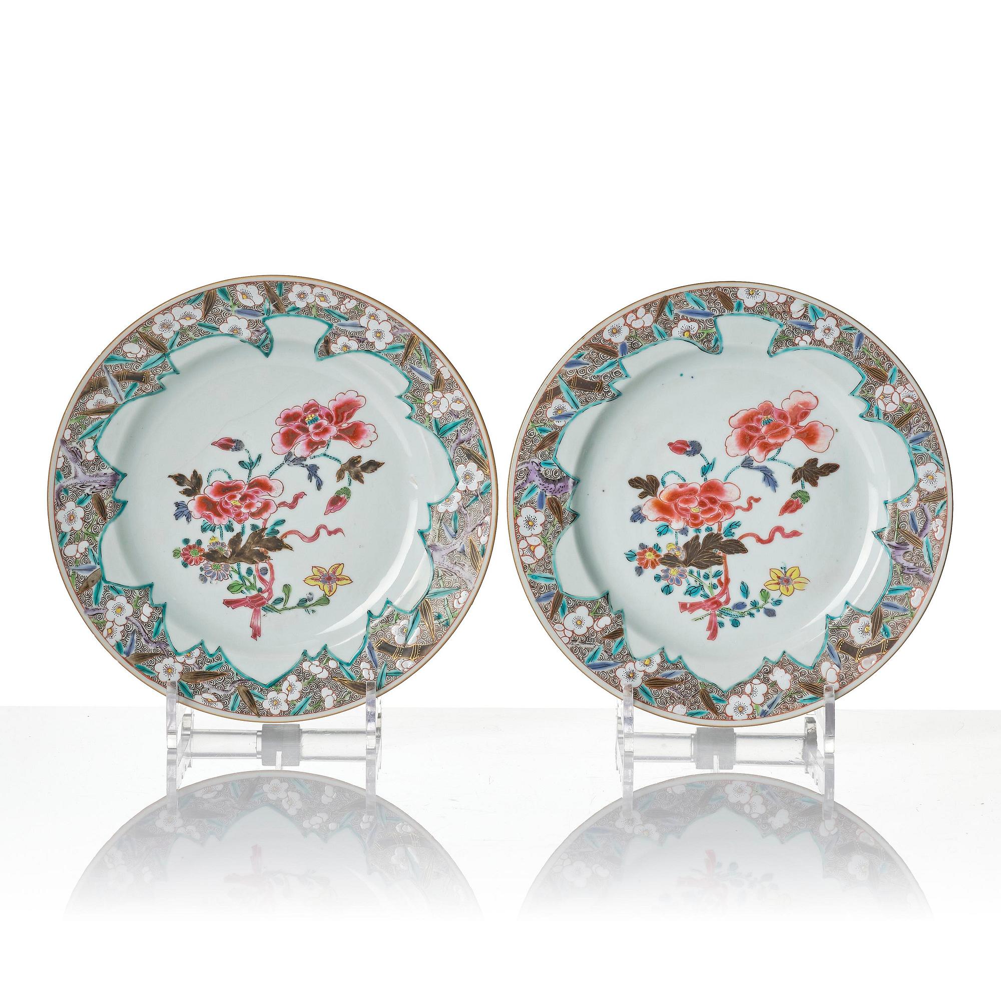 A famille rose serving dish and six dinner plates, Qing dynasty, Qianlong (1736-95).