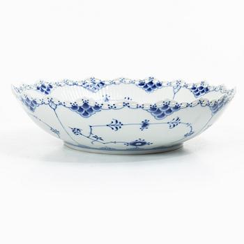 Royal Copenhagen, A large "Blue fluted full lace" (Musselmalet helblond) porcelain bowl, model 1019, 1968.
