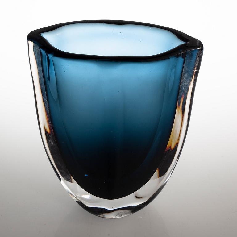 NILS LANDBERG, vas, glas, Orrefors, signerad och daterad 1963.