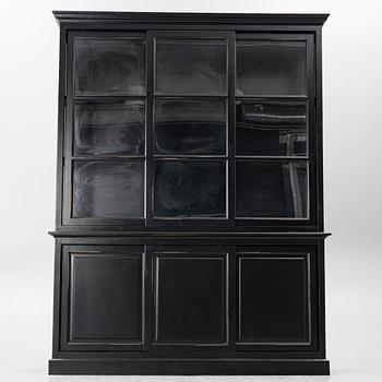 Vitrinskåp, Newport.