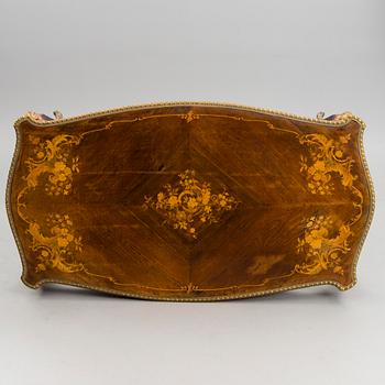 SKRIVBORD, 1800-talets senare hälft.