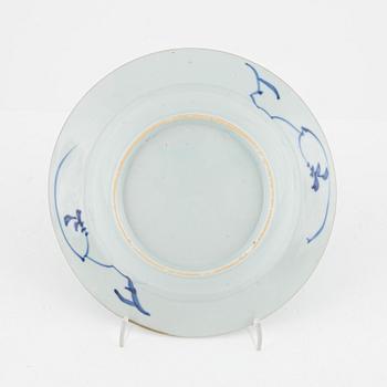 Servisdelar, porslin, 43 st, Kina, Qingdynastin, mestadels Qianlong (1735-95).