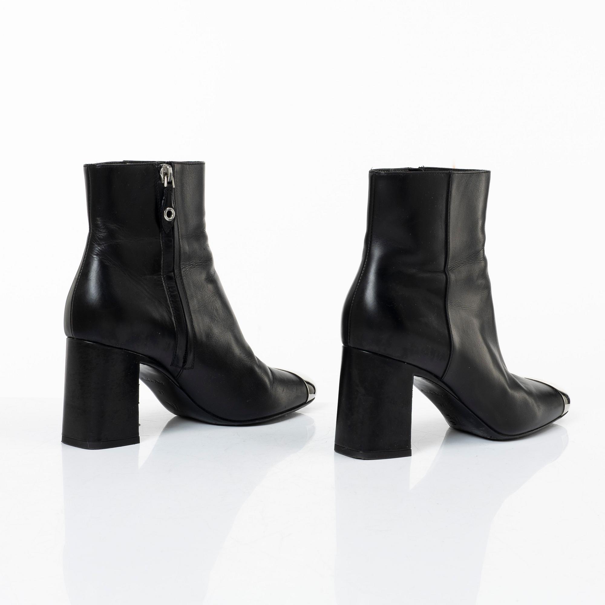 Louis Vuitton, stövletter, ett par, storlek 37.