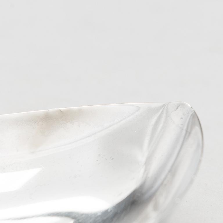 Tapio Wirkkala, a leaf shaped silver bowl, model TW 4, marked TW, Kultakeskus, Hämeenlinna 1962. Design year 1954.