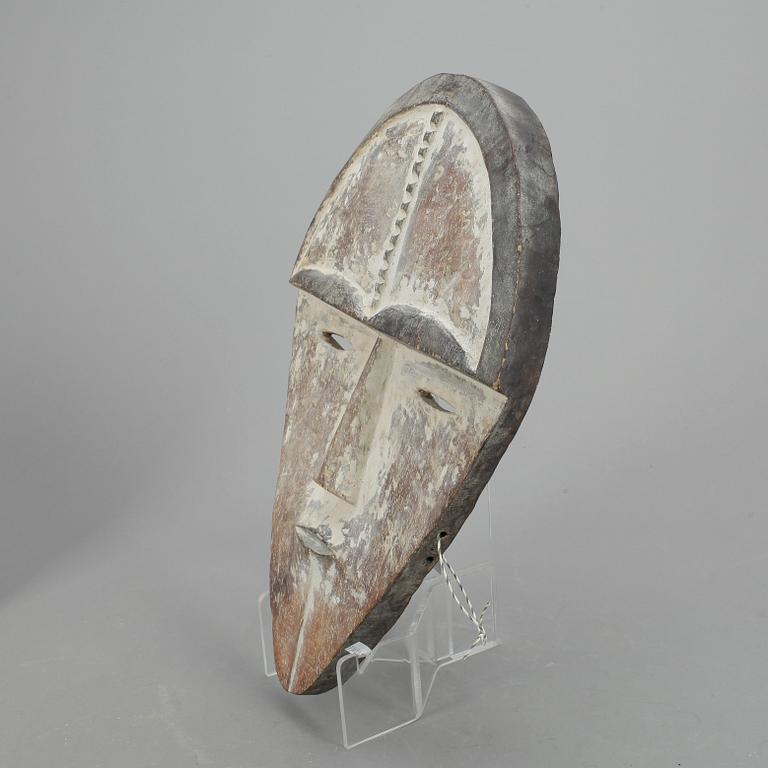 MASK, Afrika, 1900-tal.