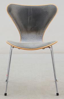 STOL, "Sjuan", Arne Jacobsen, Fritz Hansen, Danmark, 1900-tal.