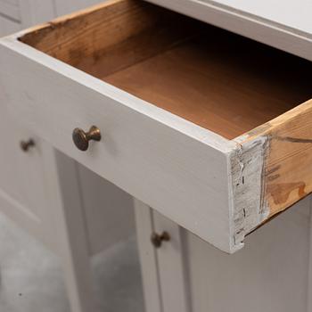 Sängbord, ett par, 1900-talets första hälft.