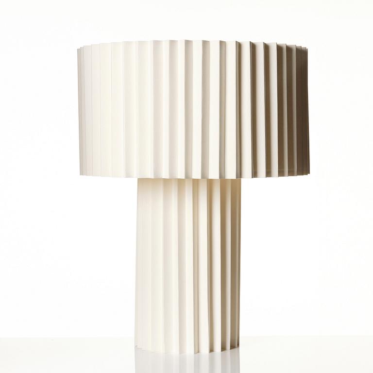 FOLKFORM, "L árt Plisse no 2", Form study in white, a table / floor lamp, Studio Folkform, 2022.