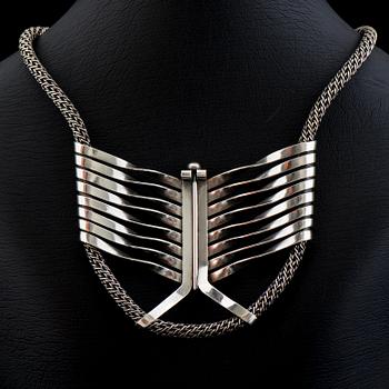 Saara Hopea, NECKLACE, silver. Ossian Hopea, Porvoo Finland 1981.