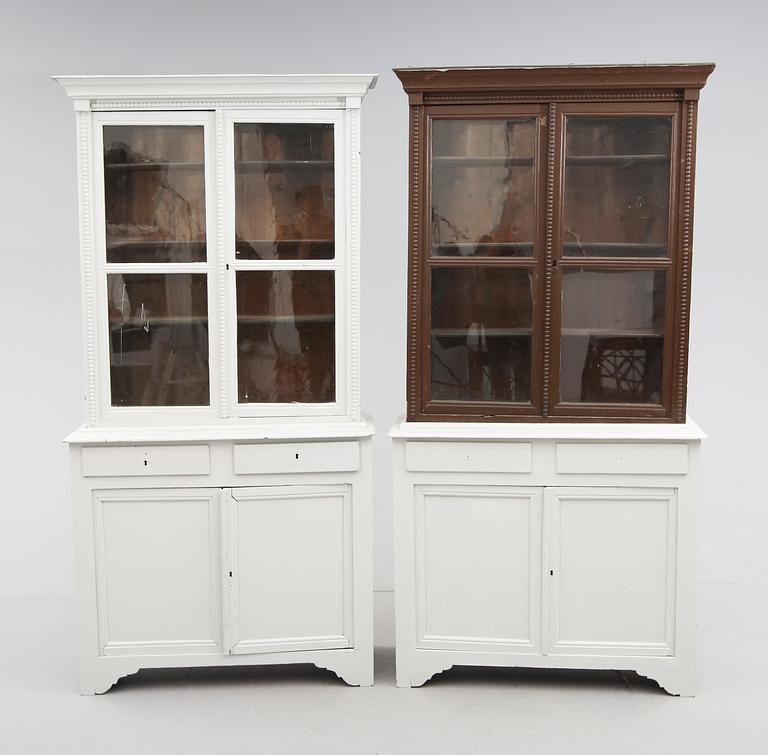 BOKSKÅP, 1 par, 1800-talets andra hälft.