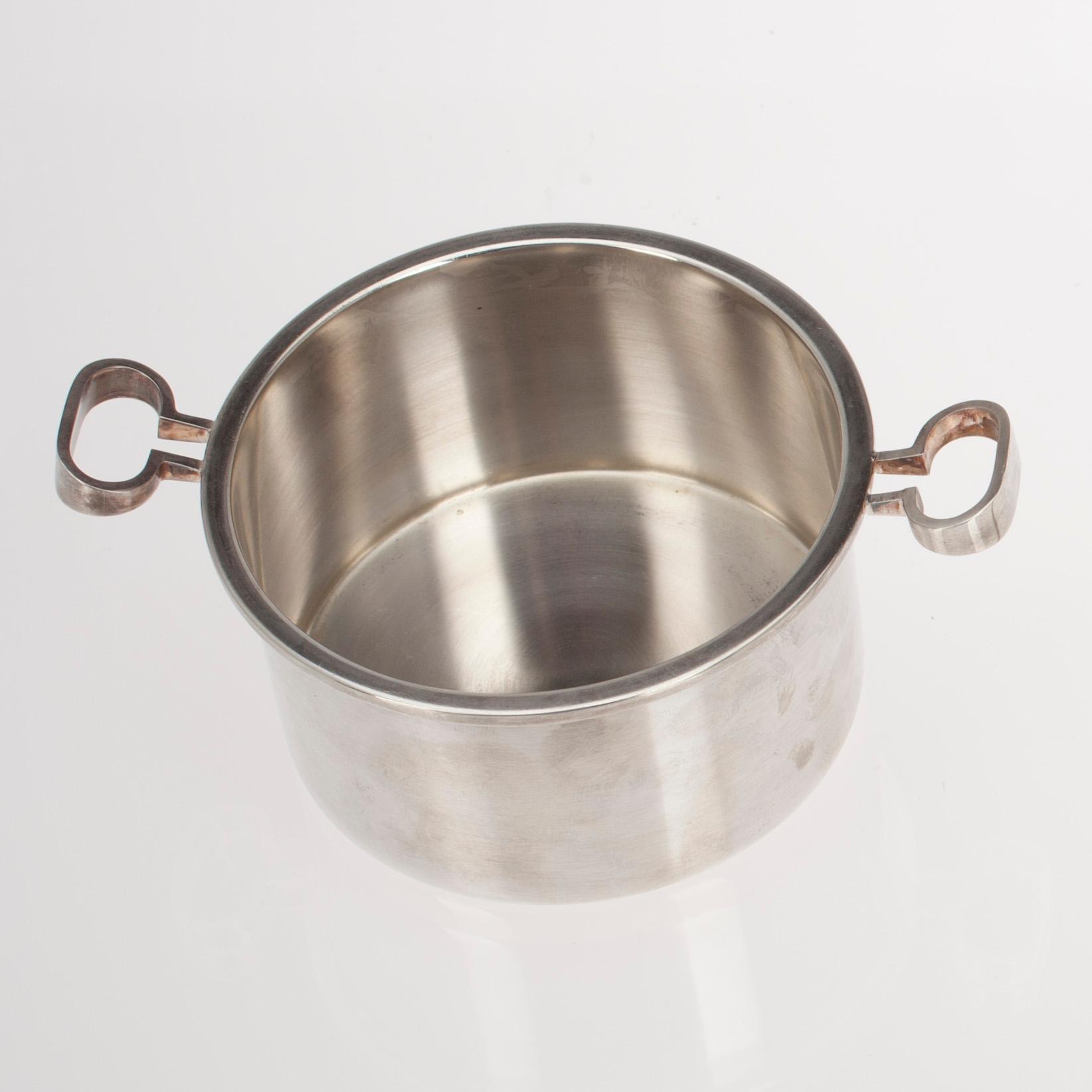 SOCKERTÅNG samt GRÄDDSNÄCKA och SOCKERSKÅL, silver, Bertel Gardberg, 1969 resp. 1984-85. Totalvikt 272 g.