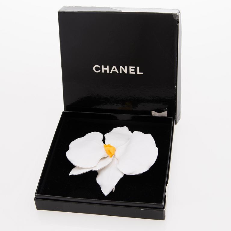 CHANEL, BROOCH.