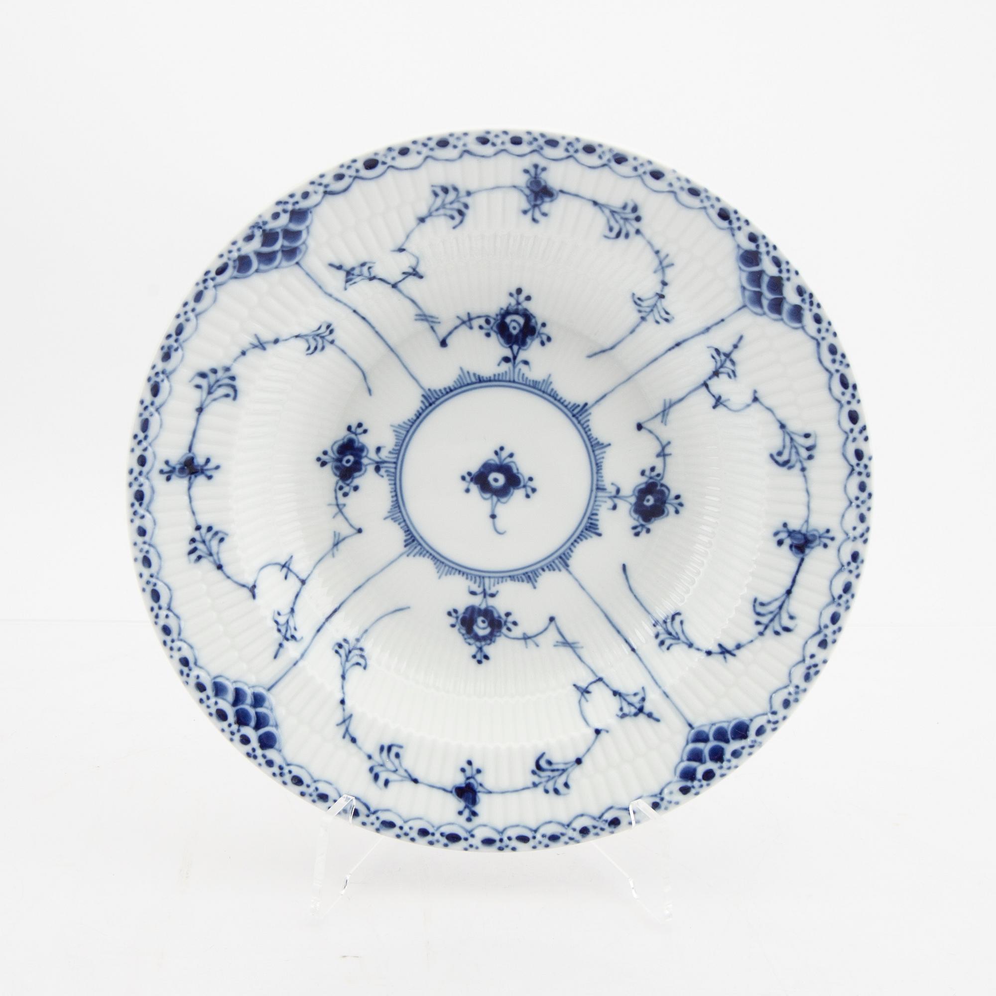 Servis 58 dlr Musselmalet Royal Copenhagen porslin 1900-talets andra hälft.