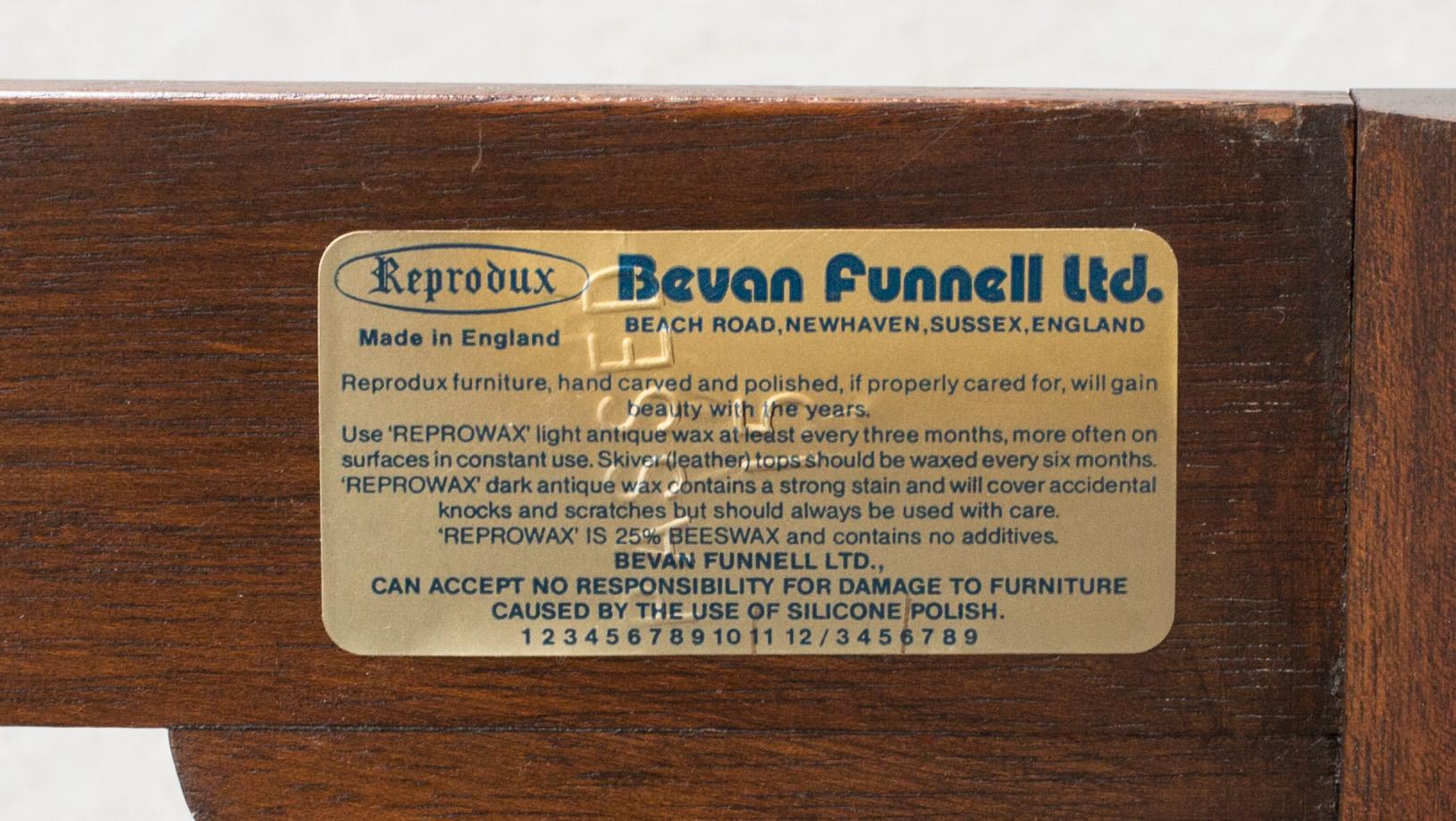 SOFFBORD, sk Butlers tray, brickmärkt.