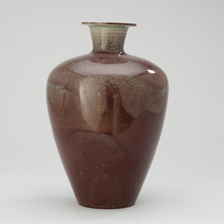 Berndt Friberg, A Berndt Friberg stoneware vase, Gustavsberg Studio 1970.