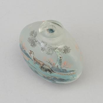 A large Chinese glass snuff bottle, circa 1900.