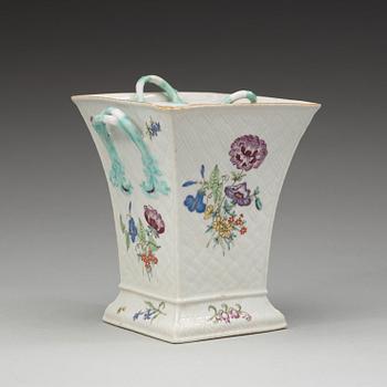 A famille rose tulip vase, Qing dynasty, Qianlong (1736-95).