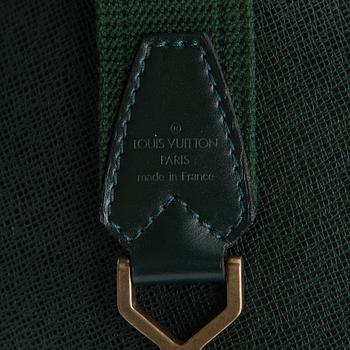 Louis Vuitton, A 'Taiga Kendall GM' Bag.