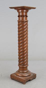 PIEDESTAL, 1800-talets andra hälft.