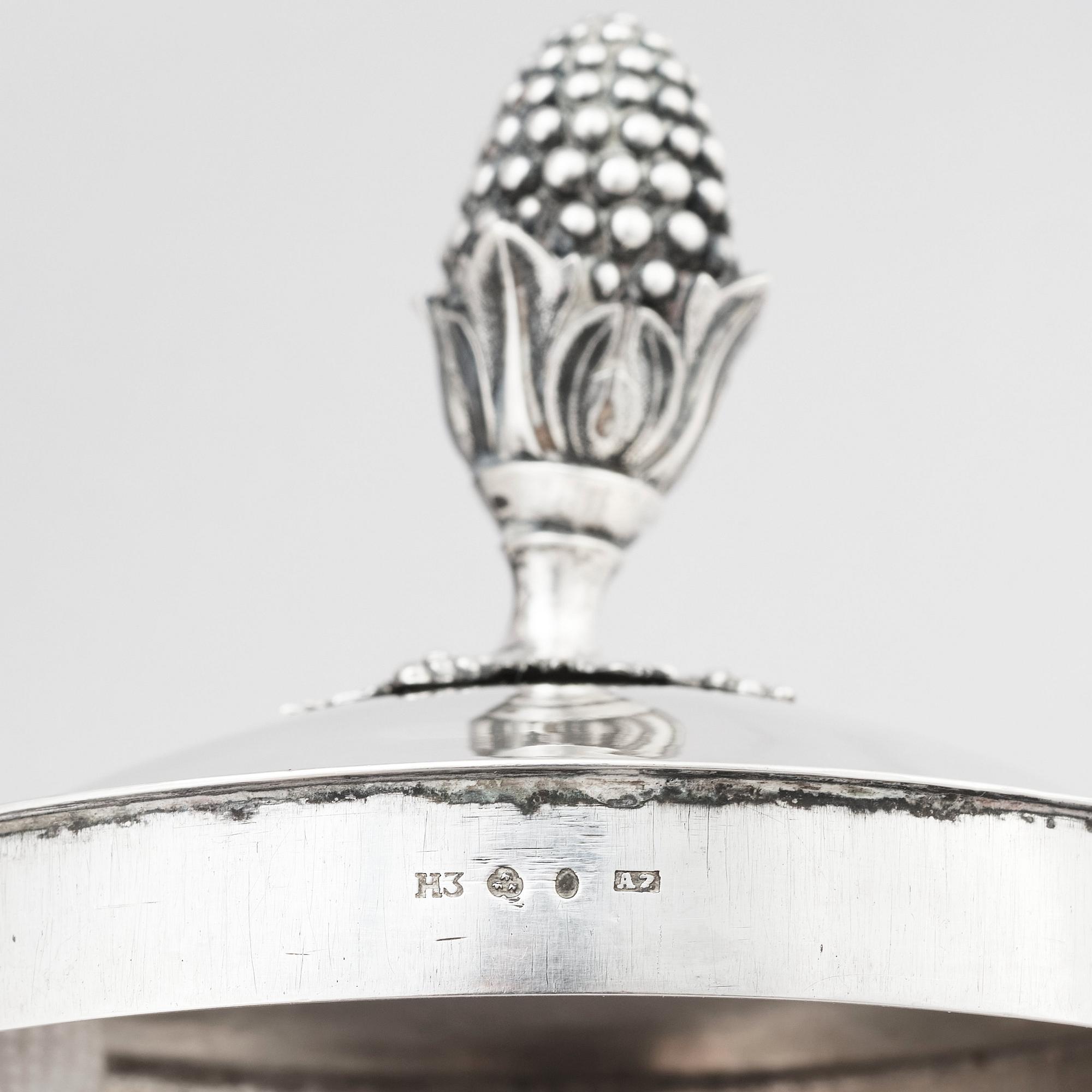 A Swedish early 19th century silver samovar, Adolf Zethelius, Stockholm 1814.