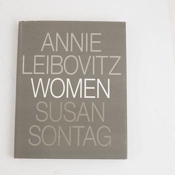 Annie Leibovitz, photo books, six volumes.