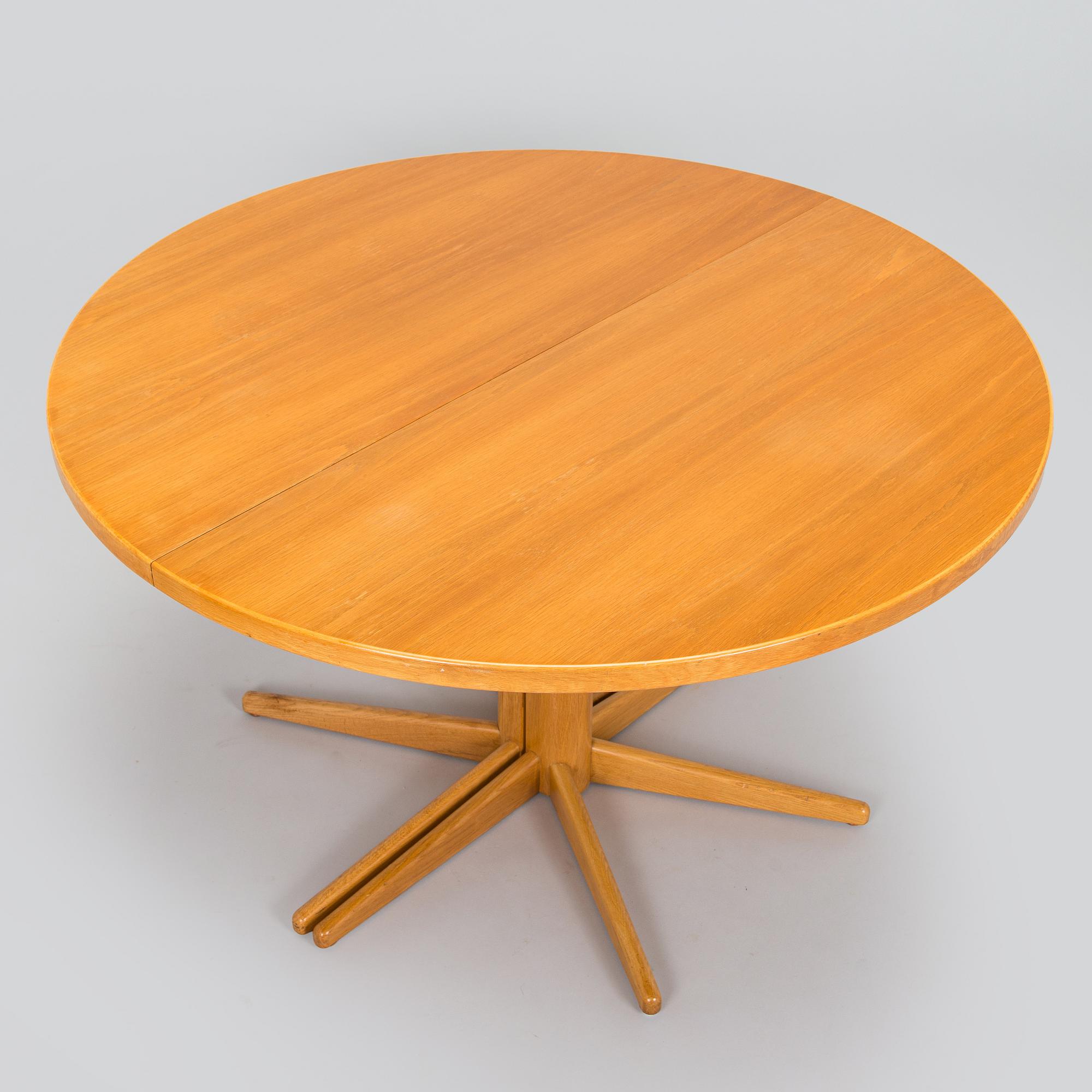 Olof Ottelin, ruokapöytä, "Rondo", Keravan Puusepäntehdas, Stockmann, 1970/80-luku.