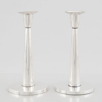 Rey Urban, a pair of candlesticks, sterling silver, Stockholm 1958.
