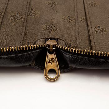 Mulberry laptop case.
