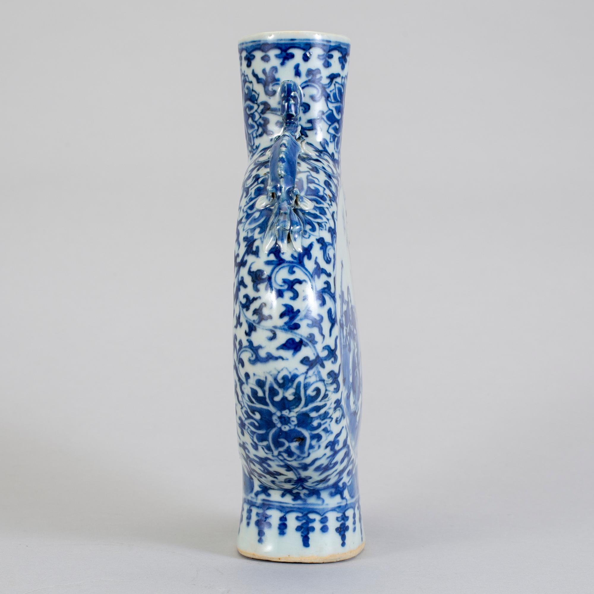 PILGRIMSFLASKA, porslin. Qianlong (1736-1795), Kina.