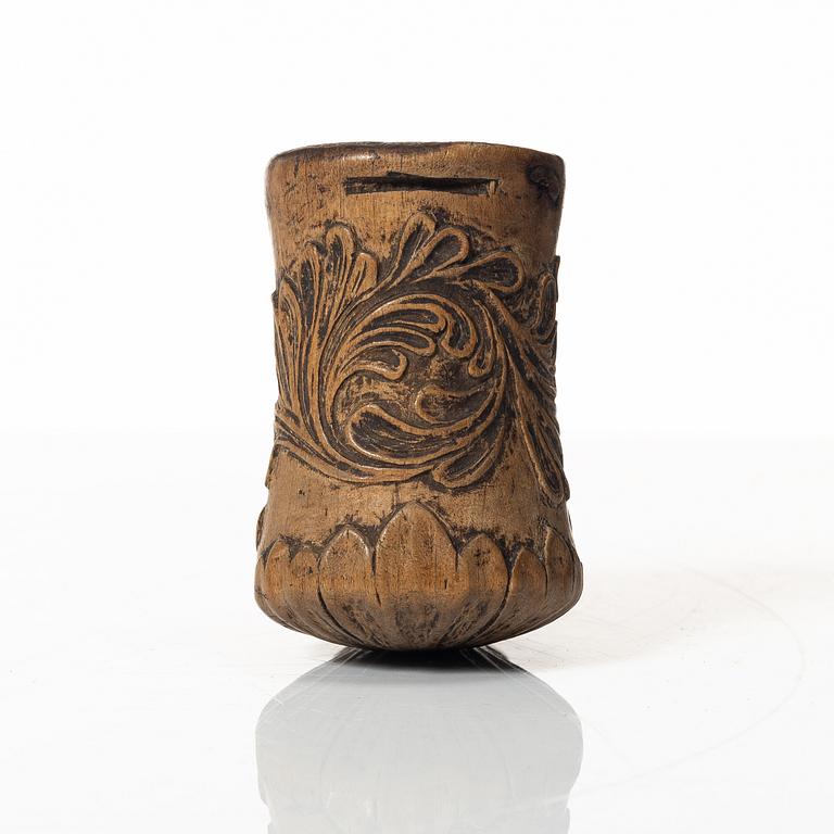 Träföremål, sex stycken, 1700 - 1800-tal.
