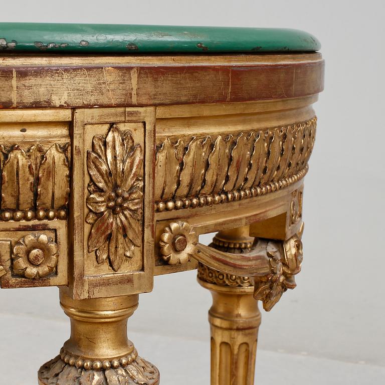 BLOMSTERBORD, Louis XVI-stil, omkr år 1900.