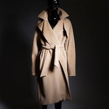 KAPPA, Max Mara.