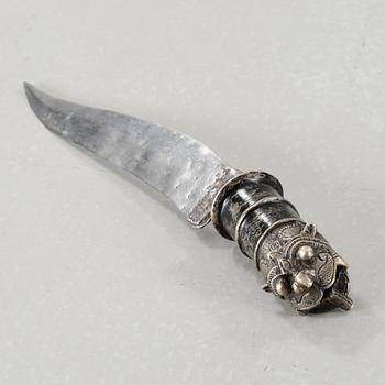 A tulwar and a knife from India, 19th century.