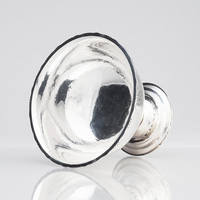 Georg Jensen, skål på fot, Köpenhamn ca 1919-1924, sterling silver, design nr 180B, svenska importstämplar GAB F.