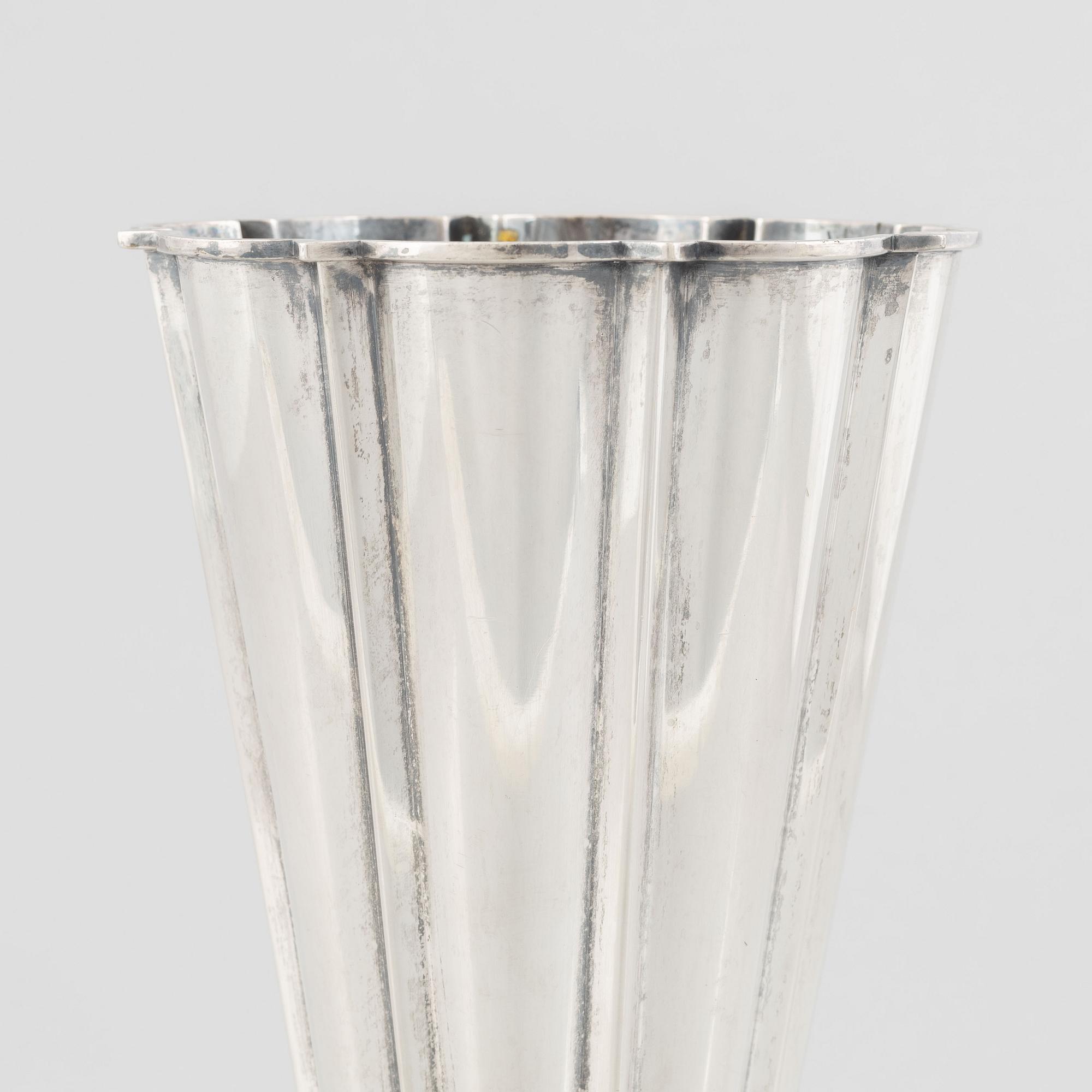 Vase, silver, Swedish import mark Gunnar Svensson, Kalmar 1928.