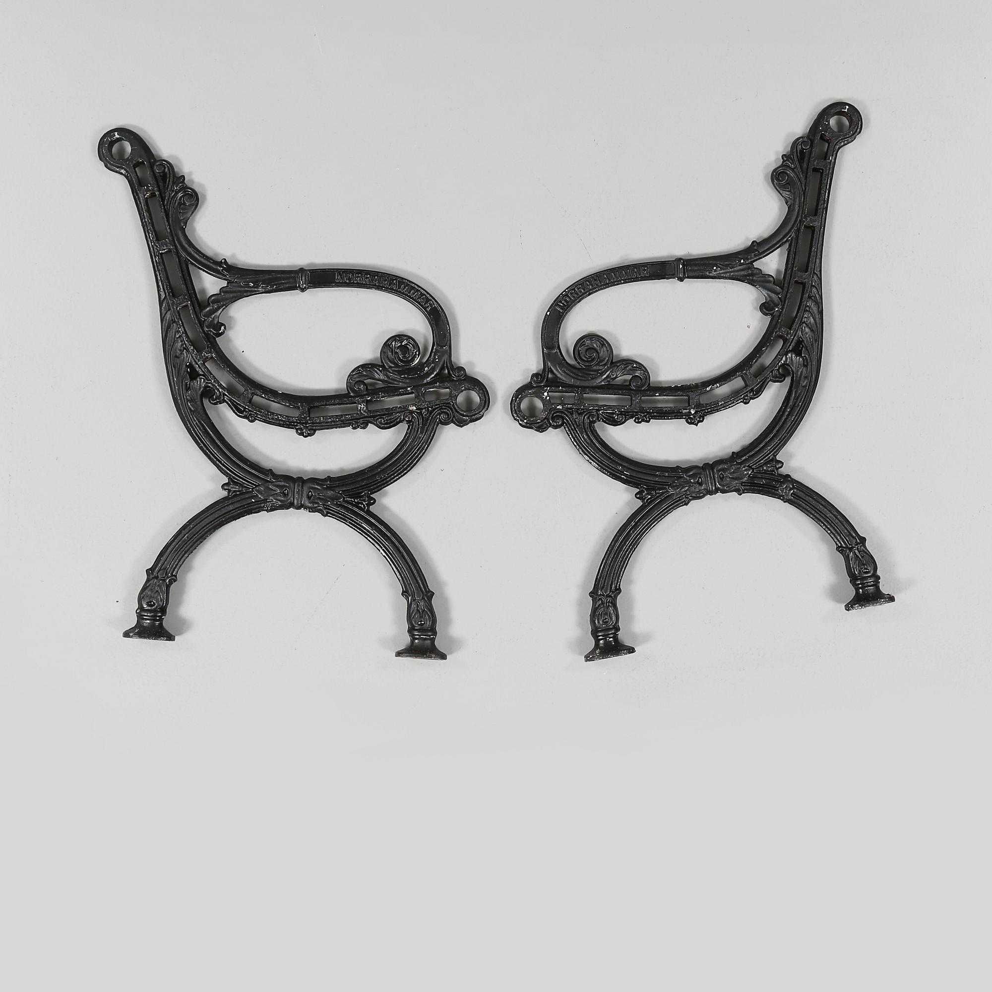 GAVLAR, ett par, gjutjärn, Norrahammar, 1900-tal.