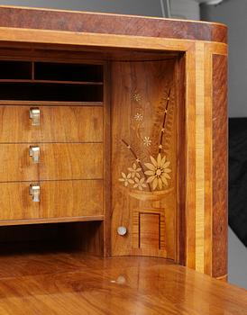 A David Rosén burr wood veneered secretary with inlays in different kind of woods, Georg Rymans Verkstäder circa 1933.