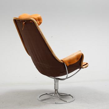 BRUNO MATHSSON, a leather upholstered 'Jetson' swivel chair from Dux.