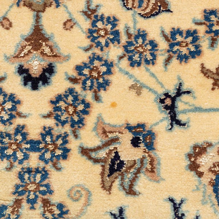 Rug, Nain, Approx. 268 x 170 cm.