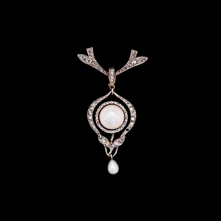 A pearl and rose cut diamond brooch/pendant.