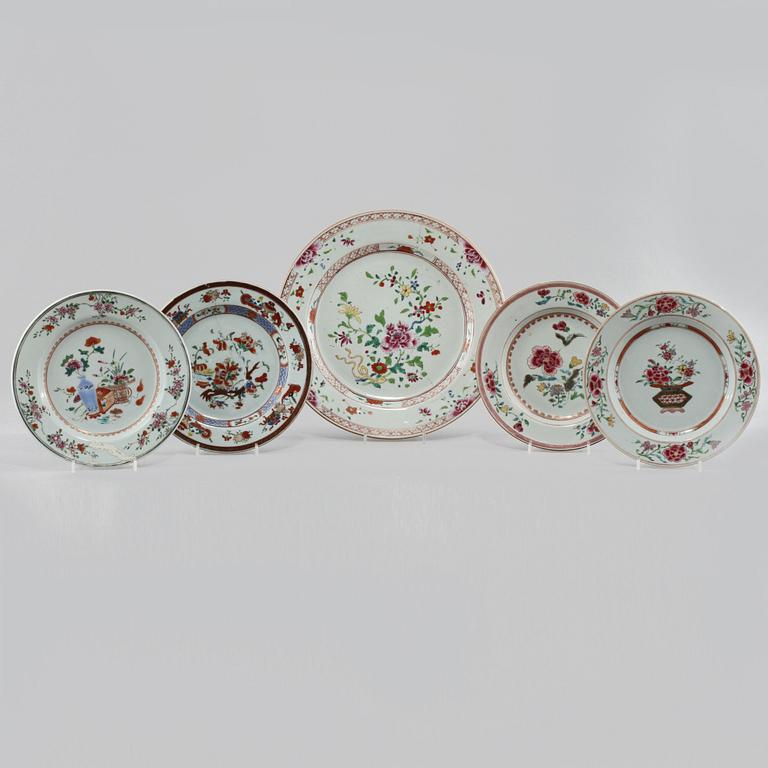 FAT samt TALLRIKAR, 4 st, porslin, Kina, 1700-tal.